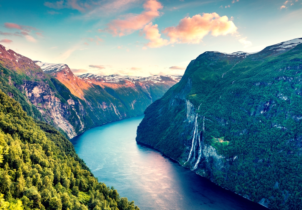 Sunnylvsfjorden-Fjord-Canyon,-Geiranger,-Norway_1240186387