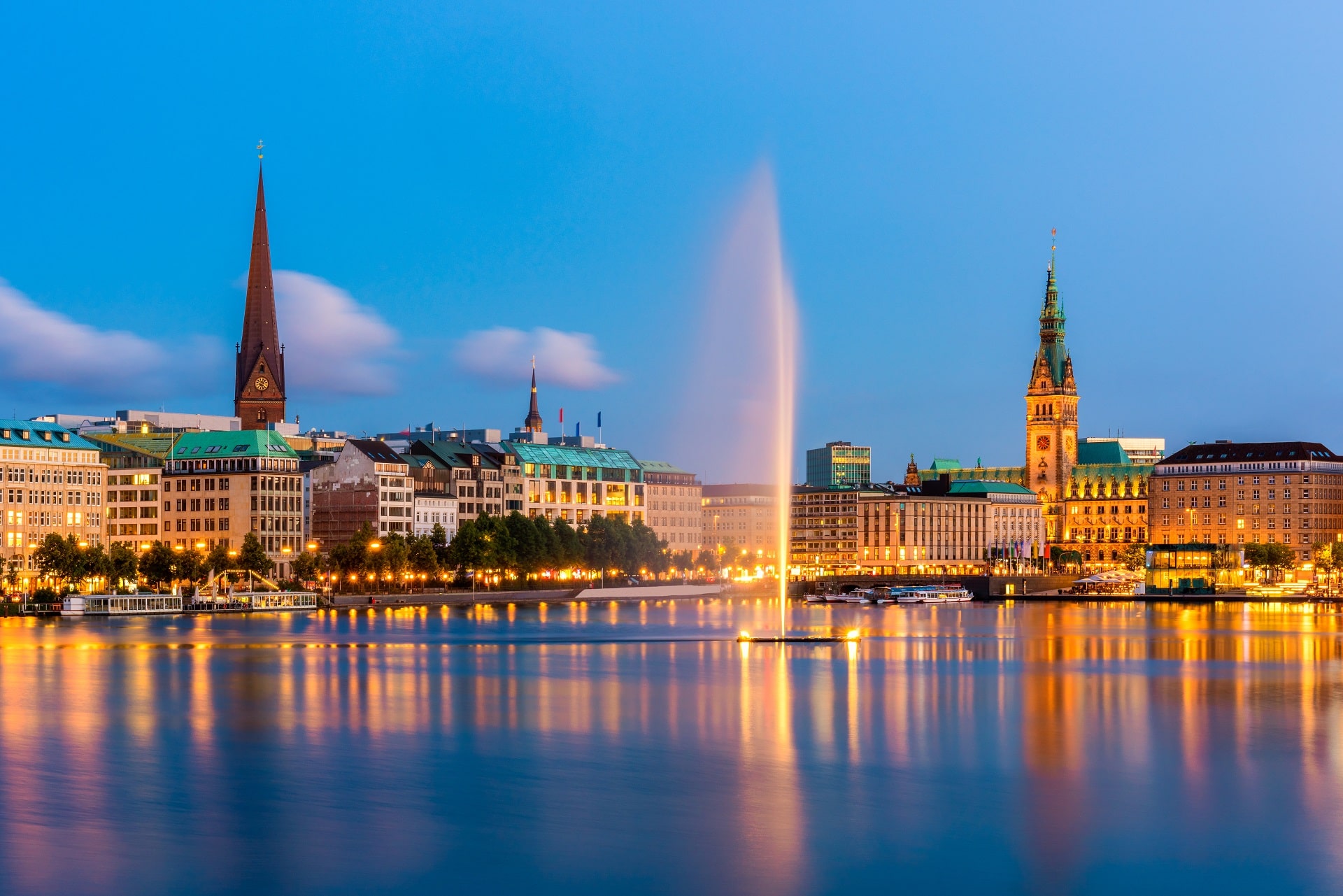 Hamburg-Skyline-87238273782Germany