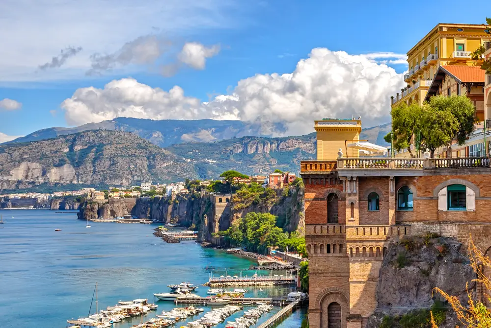 Naples_519559345