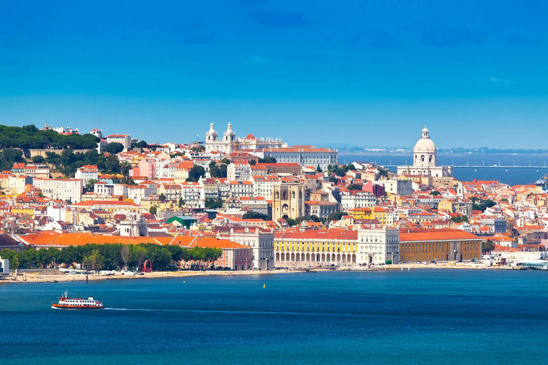 Lisbon-Skyline - 4734