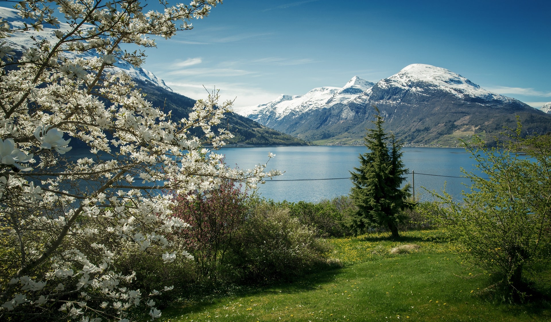 Nordfjord-Norway6776878
