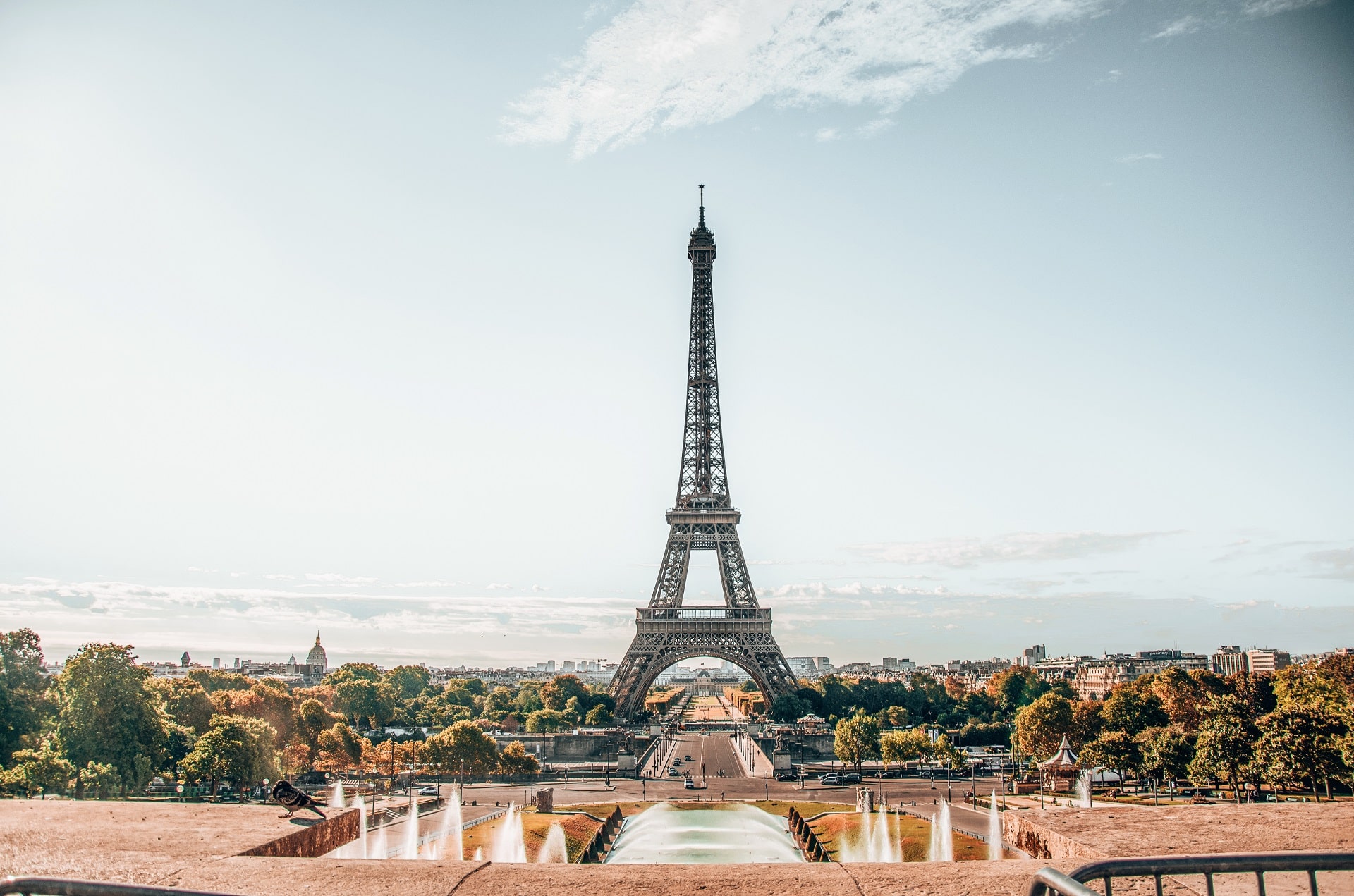 Paris-Eiffel-Tower-Franc7597567e