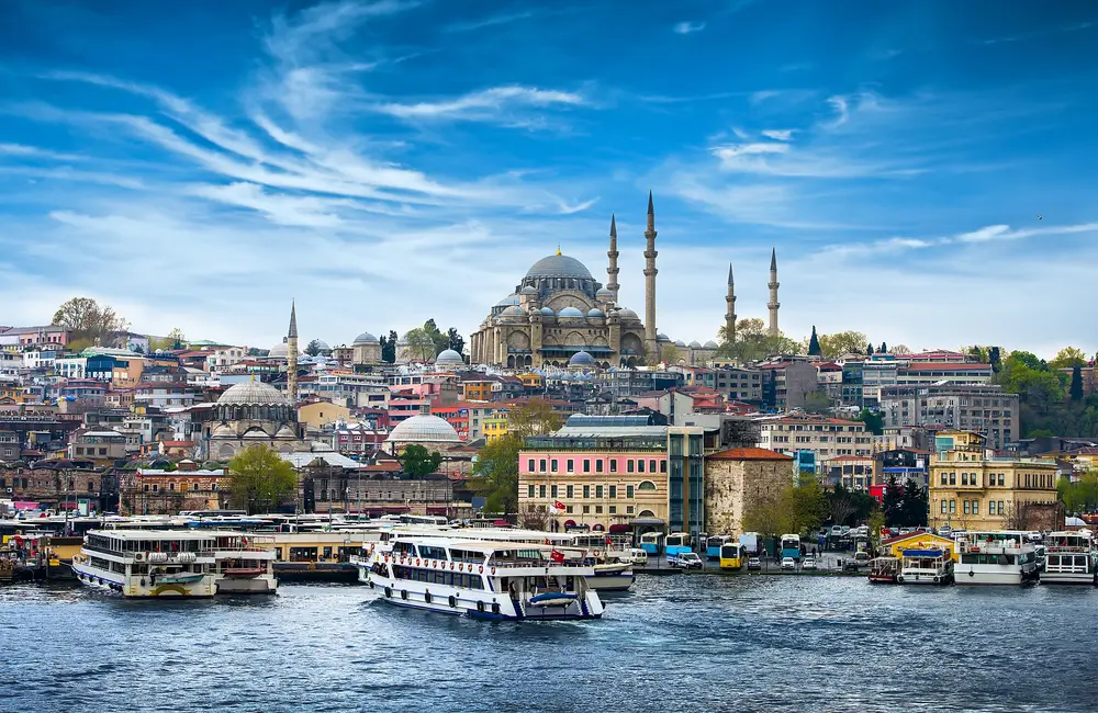 18Istanbul, Turkey temple