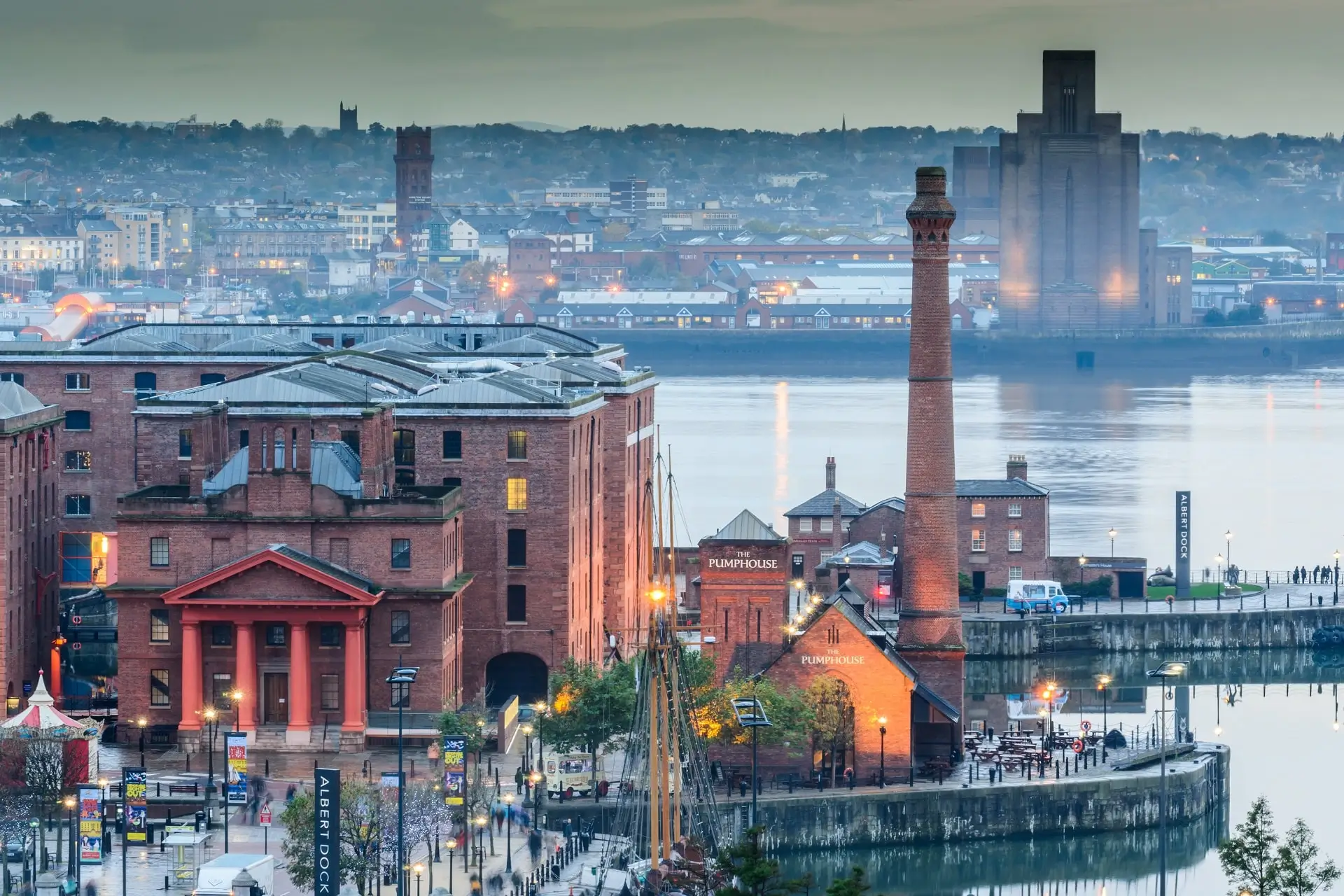 Liverpool-Docks - 364734