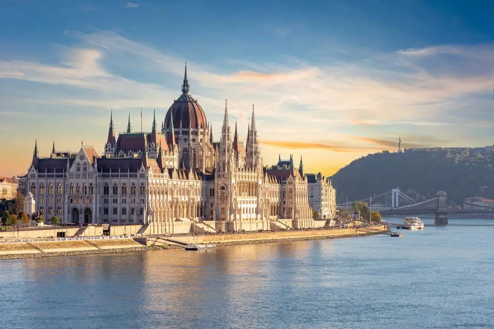 2Budapest2097582538