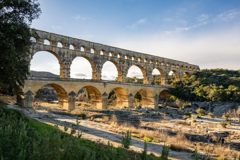 Arles2415336801