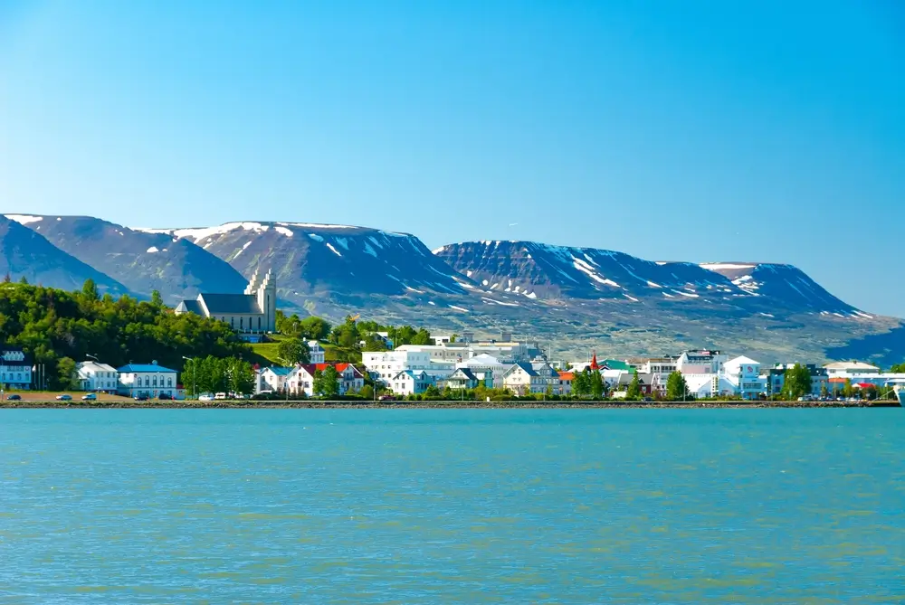 11Akureyri620096167