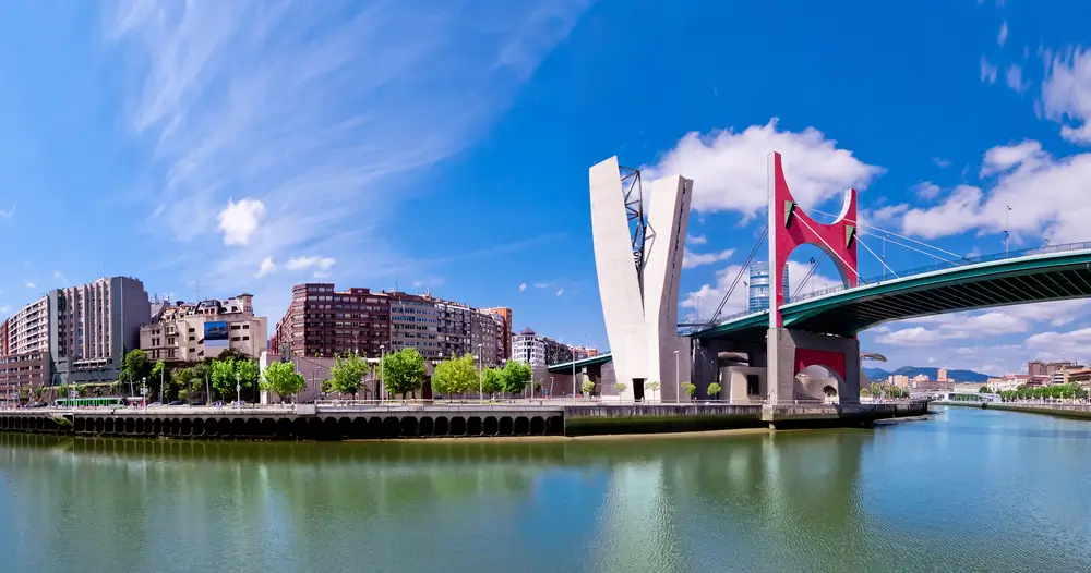 15Bilbao, Spain_323258093