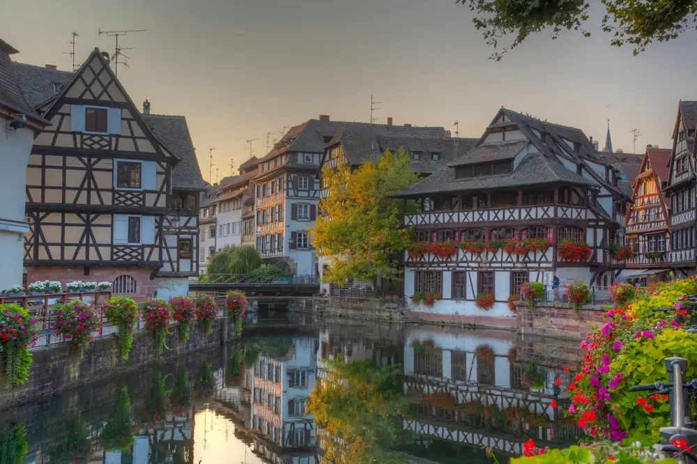 Strasbourg_2177637839-47457