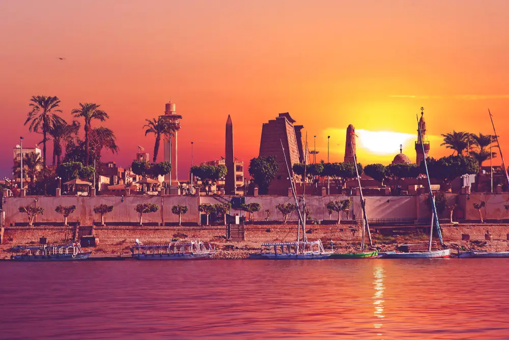 Luxor_1448015735