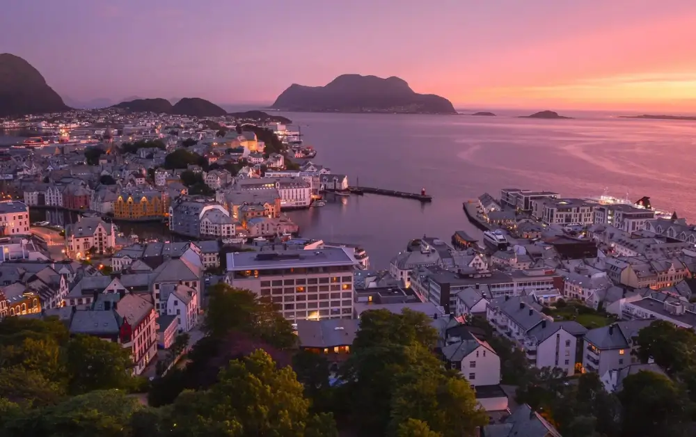 Alesund Midnight Sun Norway-27373