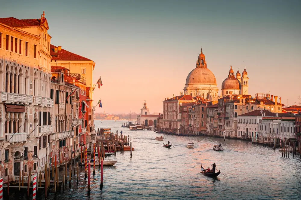 Venice_2251247619-568568