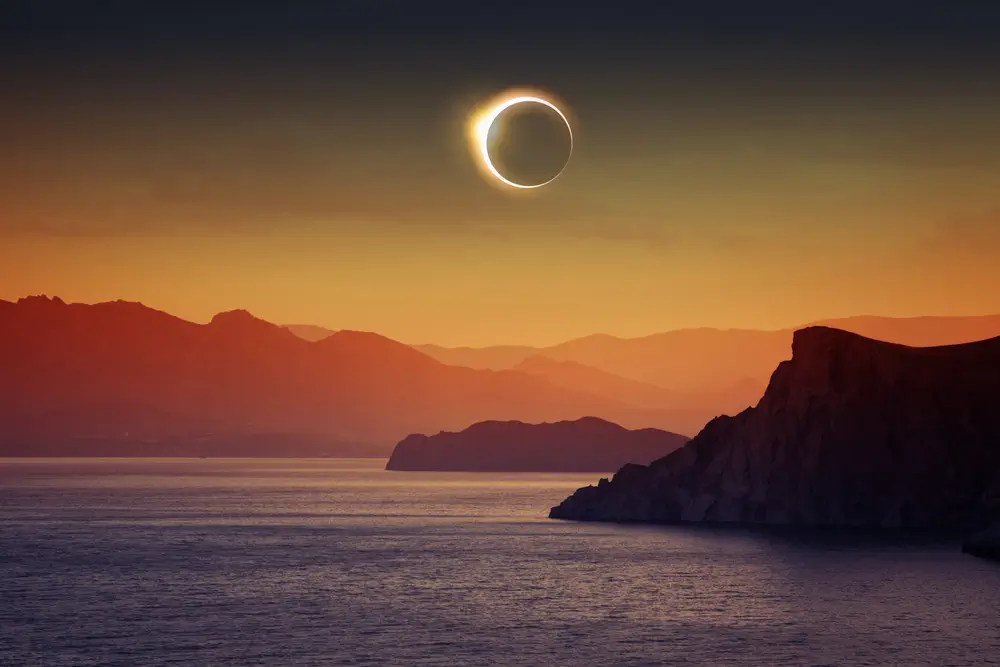 Solar Eclipse_258826640