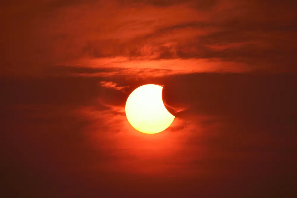 Solar Eclipse_579679159