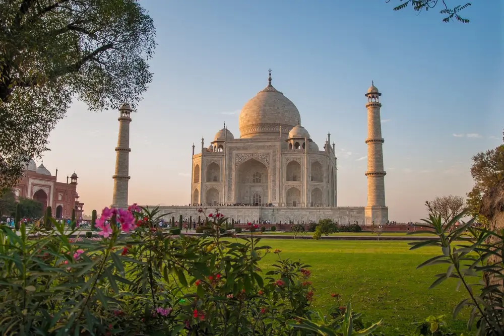 Agra_130758854-3262
