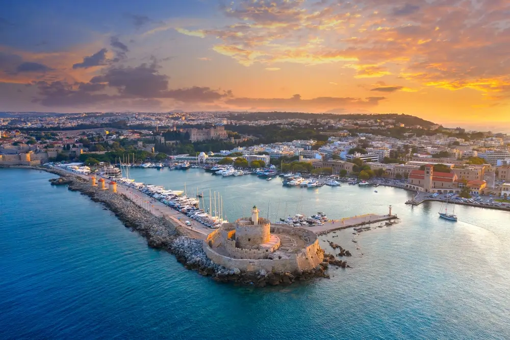 Rhodes_2374126389-2596569