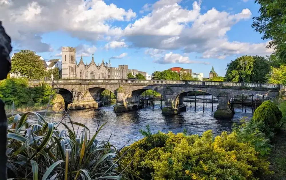 Galway_2462421653-36263