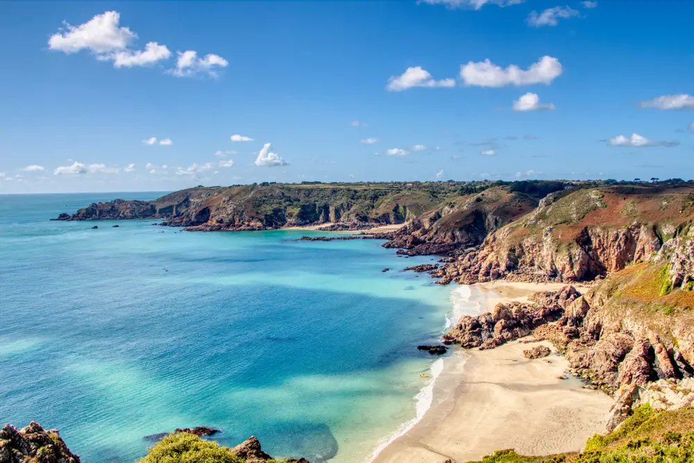 27Guernsey1498404632