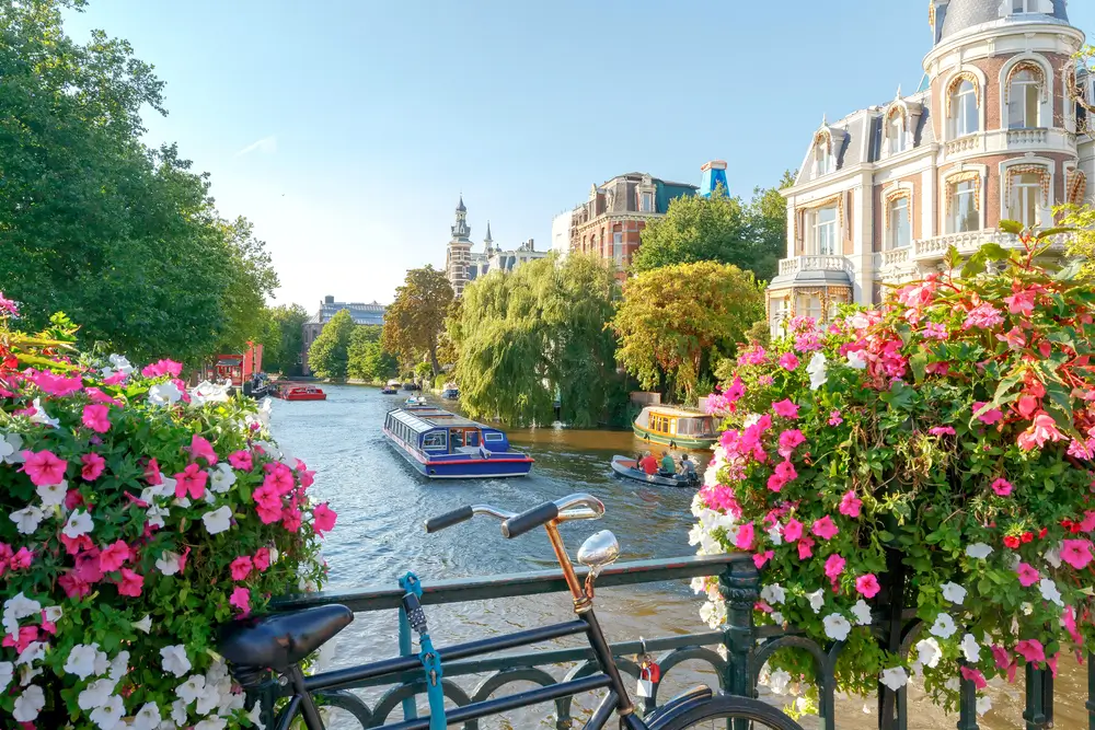 14amsterdam canal 10